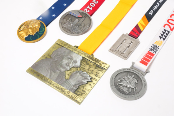 Vad kommer att påverka priset och kostnaden för metallmedaljer