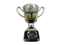 Emblema de embreagem com acabamento em dois tons