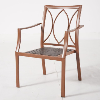 Sedia da esterno impilabile in alluminio