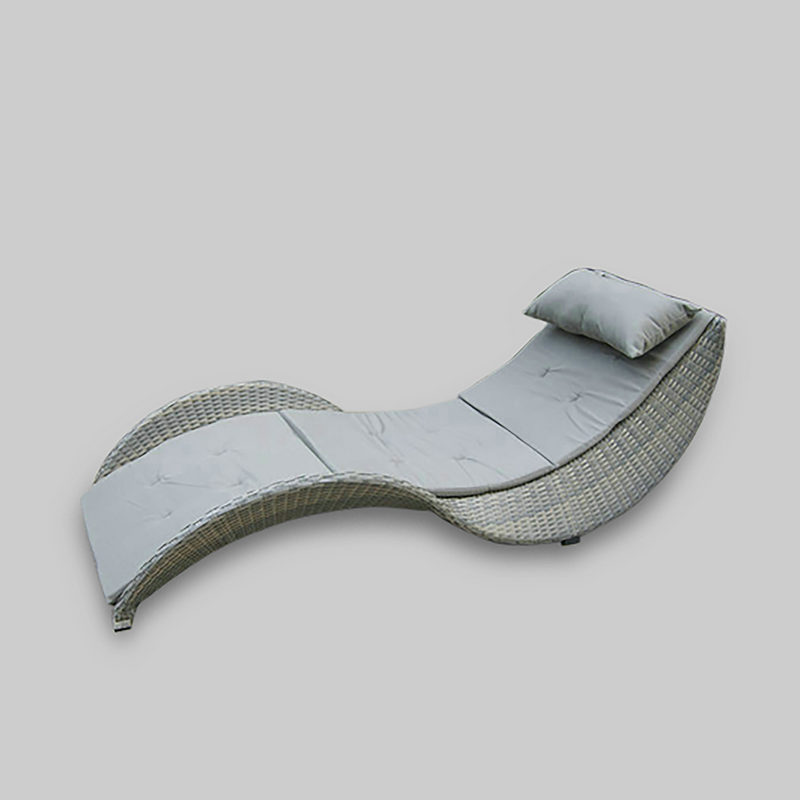 S Shape PE Wicker Chaise Lounge
