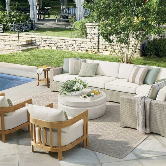HOW TO MIX OUTDOOR FURNITURE PIECES