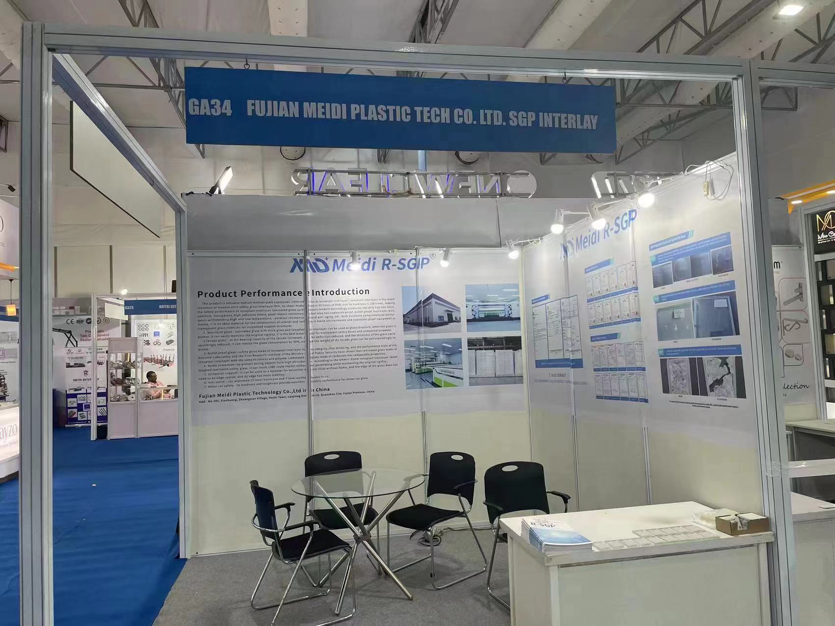 A 20-A EXPOZIONARE DE STICLA ZAK DIN INDIA