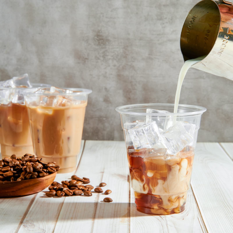 Kopi pakai buang Cawan Plastik PET dengan penutup