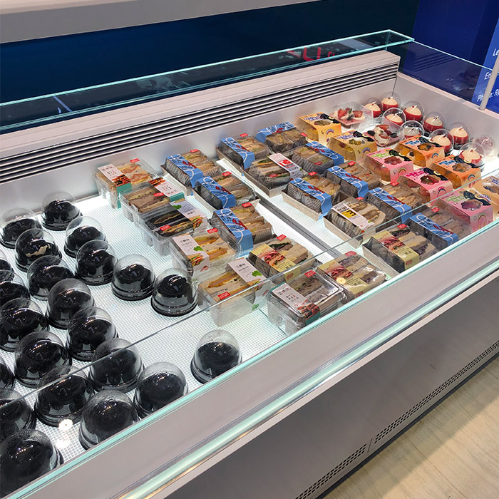 refrigerated cake display case
