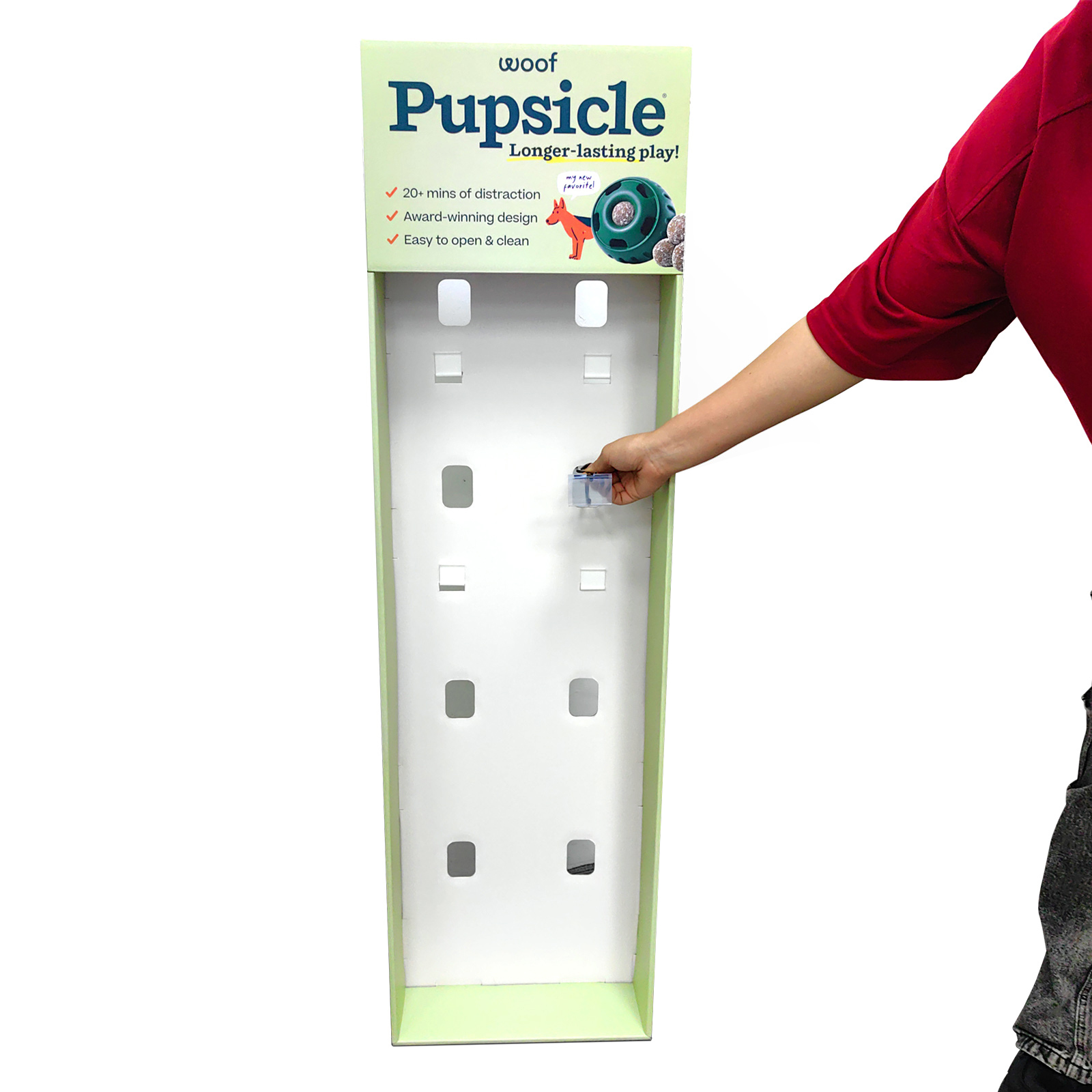 How Do Pet Stores Display Pet Food and Toys?