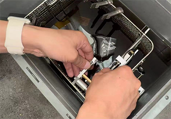 Automatic warp drawing machine maintenance and repair guide