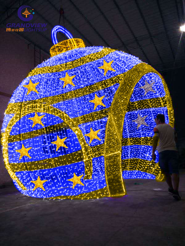 Lumière de Noël boule ronde colorée géante modèle 3D