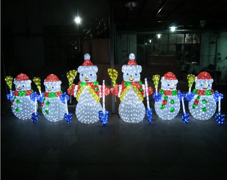 snowman sculpture light