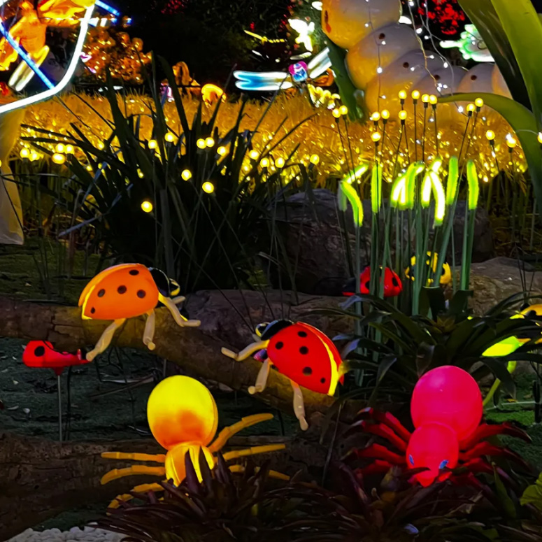 Decoración de jardín de mariquita roja 3D con animales brillantes