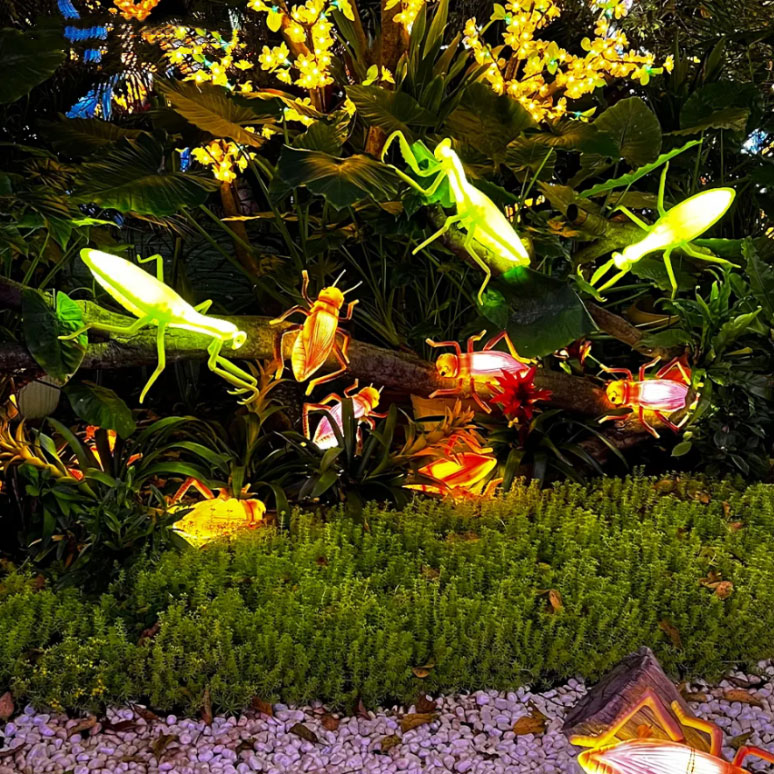 12v LED giant mantis garden light