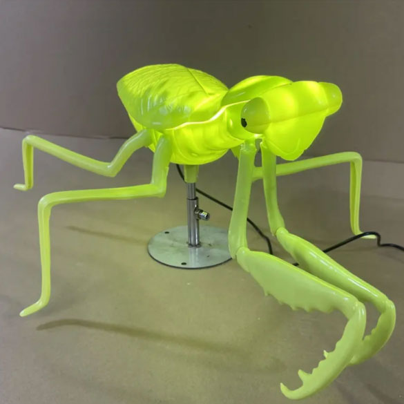 12v LED giant mantis garden light