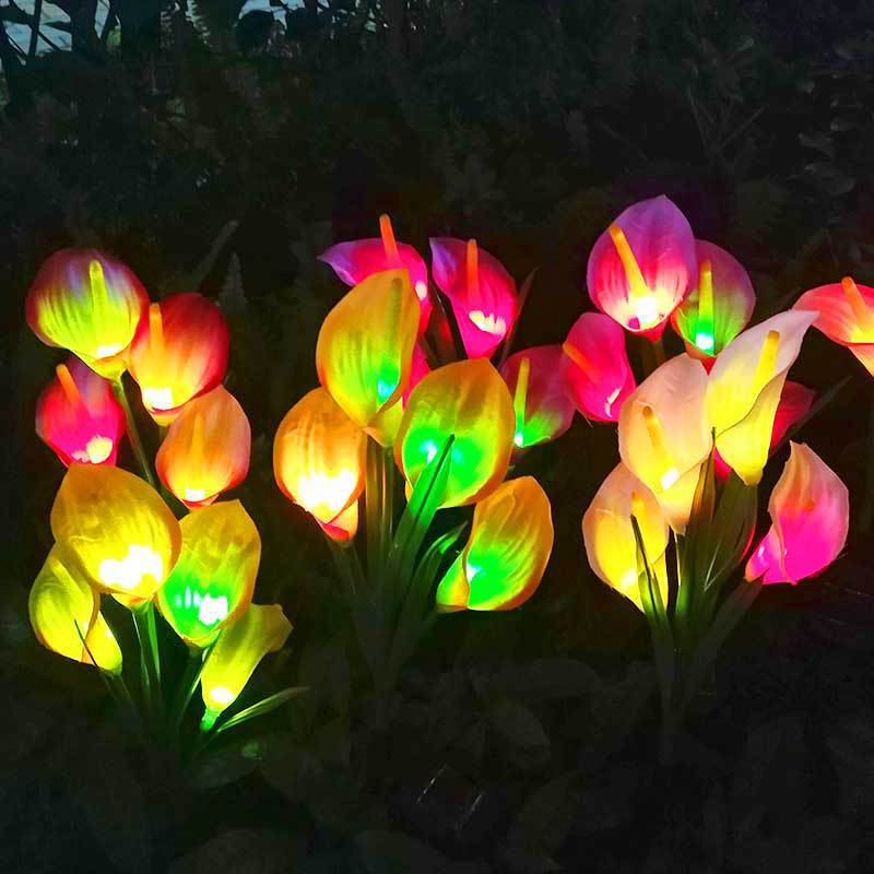 Luci solari per fiori da giardino con calla e giglio