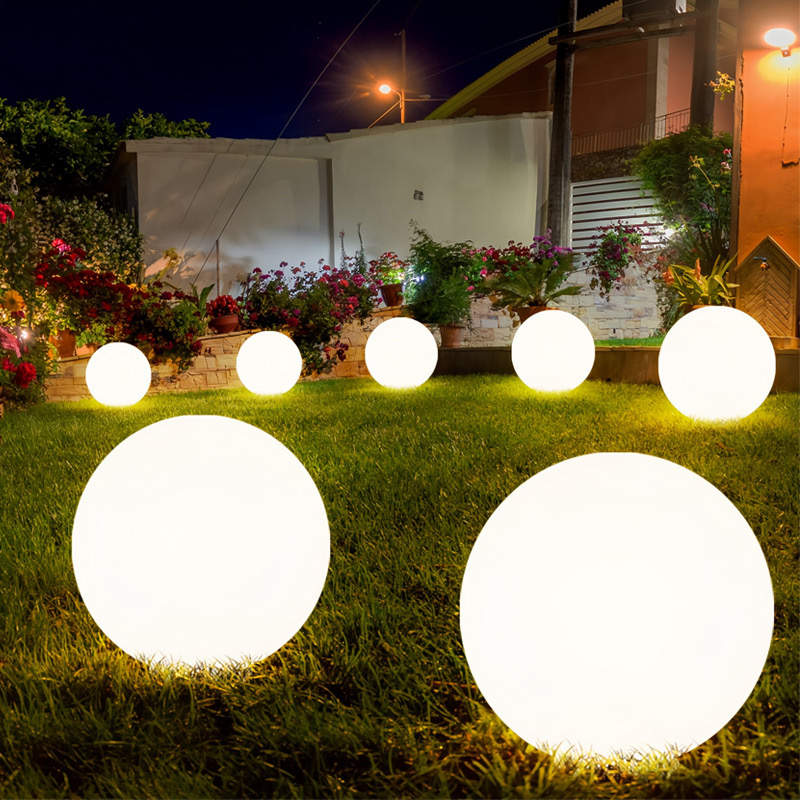 Lampu bola taman tahan air nirkabel yang dapat diisi ulang