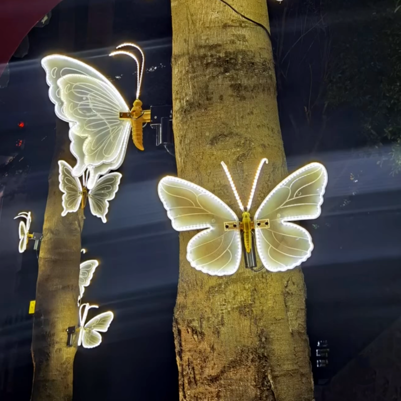 Dynamische vlinderlamp voor buitenboomdecoratie