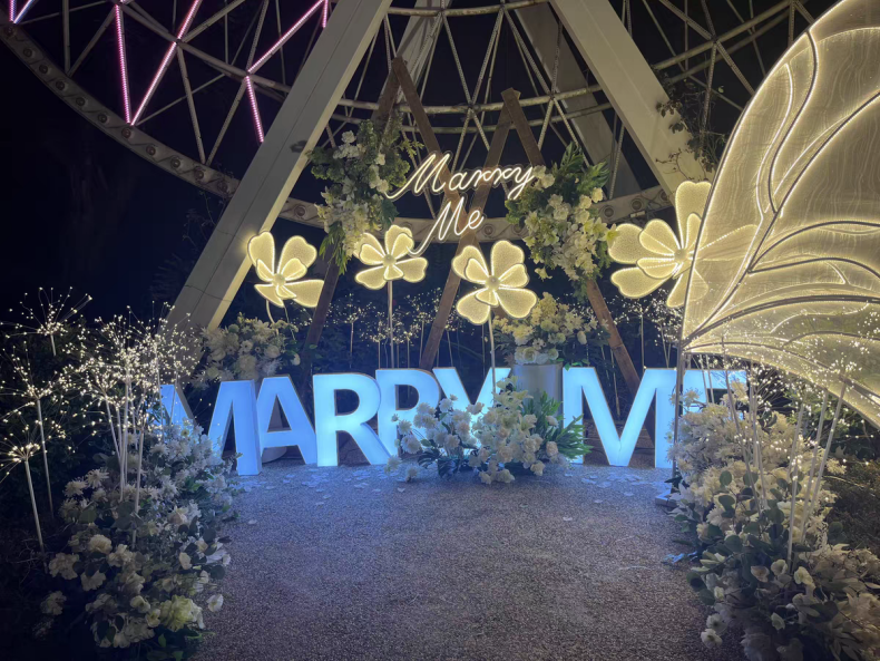 wedding atmosphere lighting