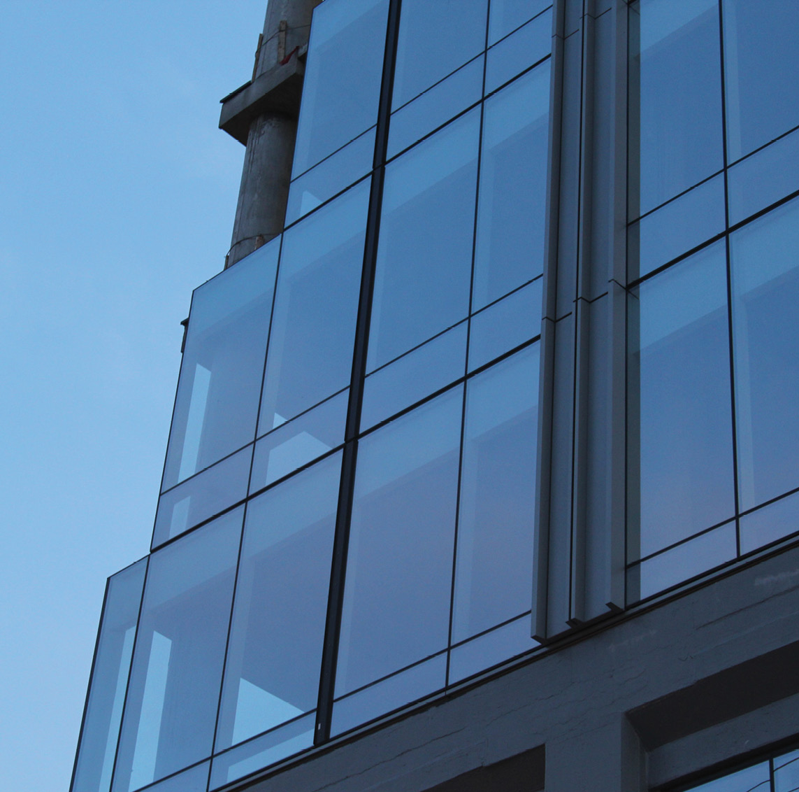 aluminum and glass curtain wall