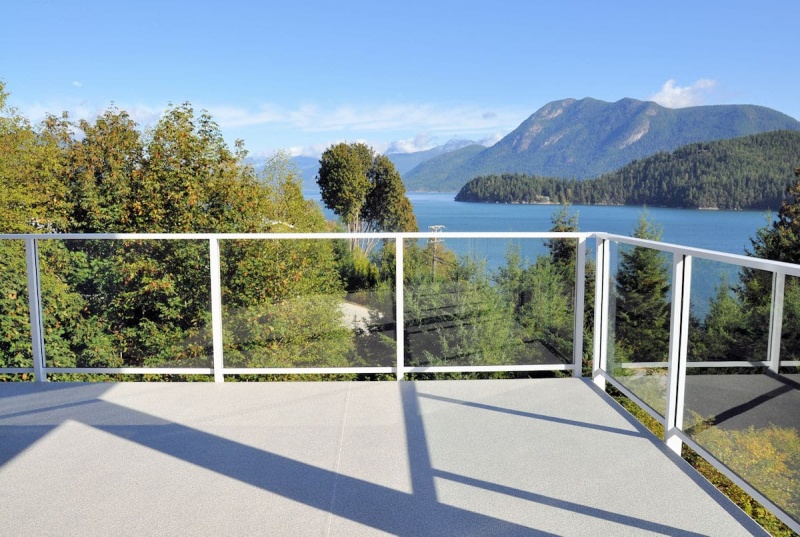 Soluzioni per sistemi di balaustre per balconi Protezione per pareti Recinzione in vetro Recinzione per piscina con cornice in alluminio