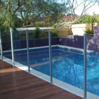 Balcón valla de vidrio y metal piscina valla sin marco