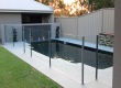 Clôture de balcon en verre et métal, clôture de piscine sans cadre