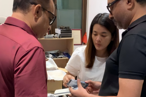 From Canton Fair to Factory Visit: Overseas Client Visits SYHARVEST for In-Depth Cooperation