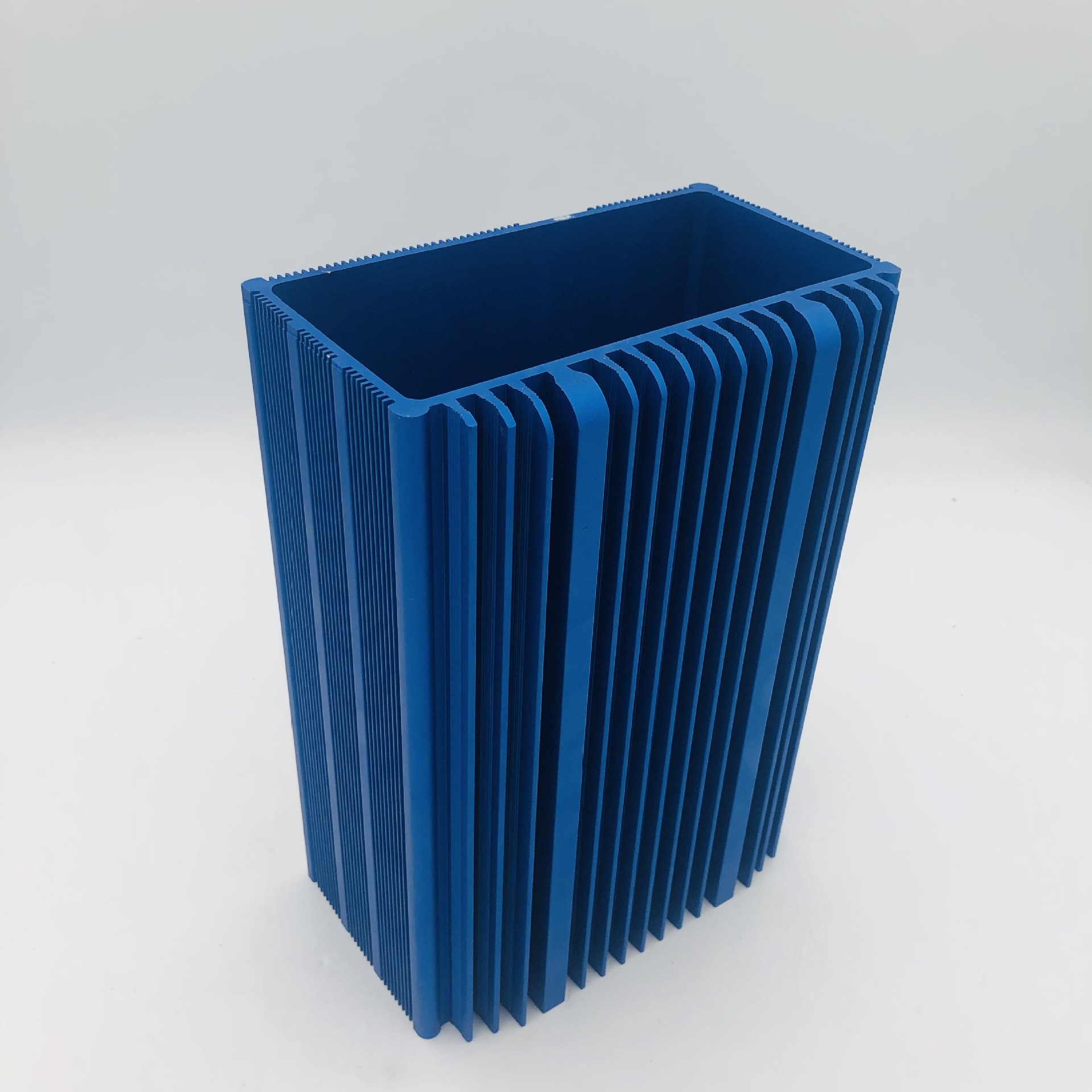 Extruded Aluminum Heat Sink Enclosure Extruded Aluminum Heat Sink Enclosure