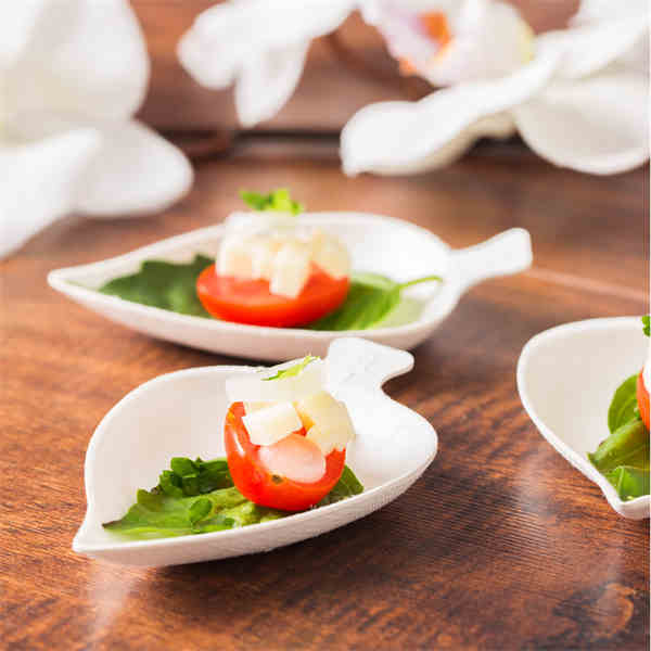 Compostable tableware