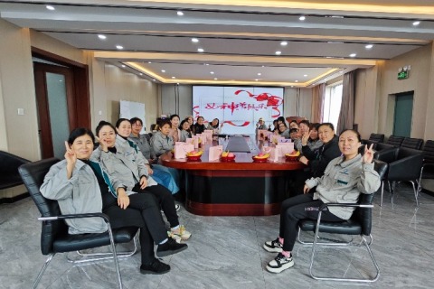 Boldog nőnapot mindenkinek!