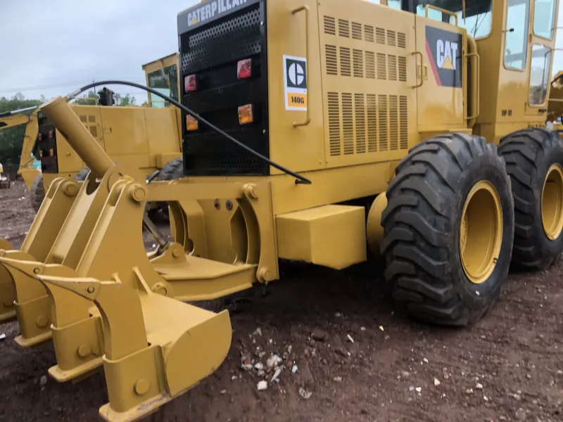 Motoniveladora CAT 140H 140G usada
