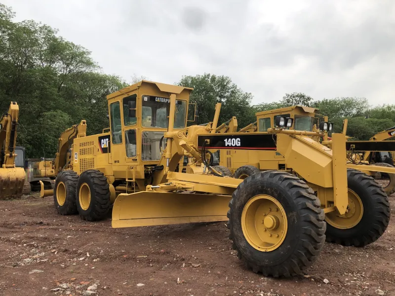 Motoniveladora CAT 140H 140G usada