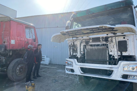 Nigerian customer purchased two units used dumer trucks