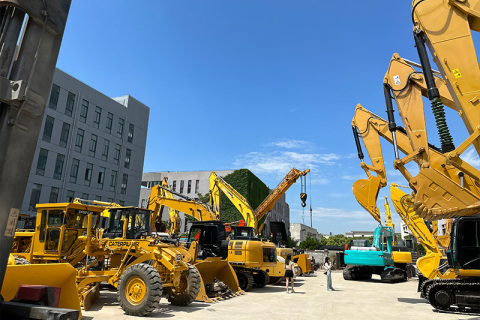 Welcome to visit our construction machinery warehouse in Shanghai