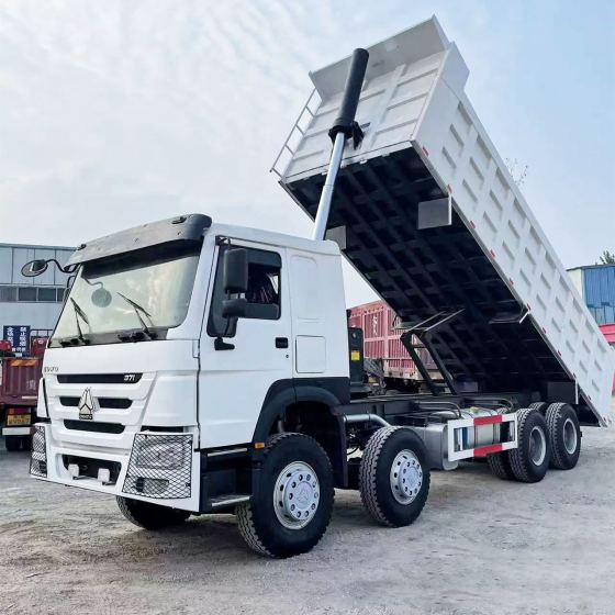 Camion à benne basculante Howo 8X4
