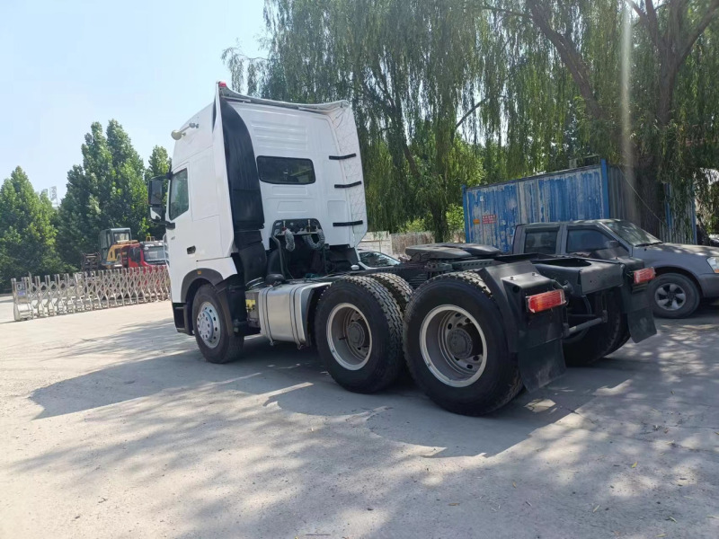 Camion tractor Howo A7
