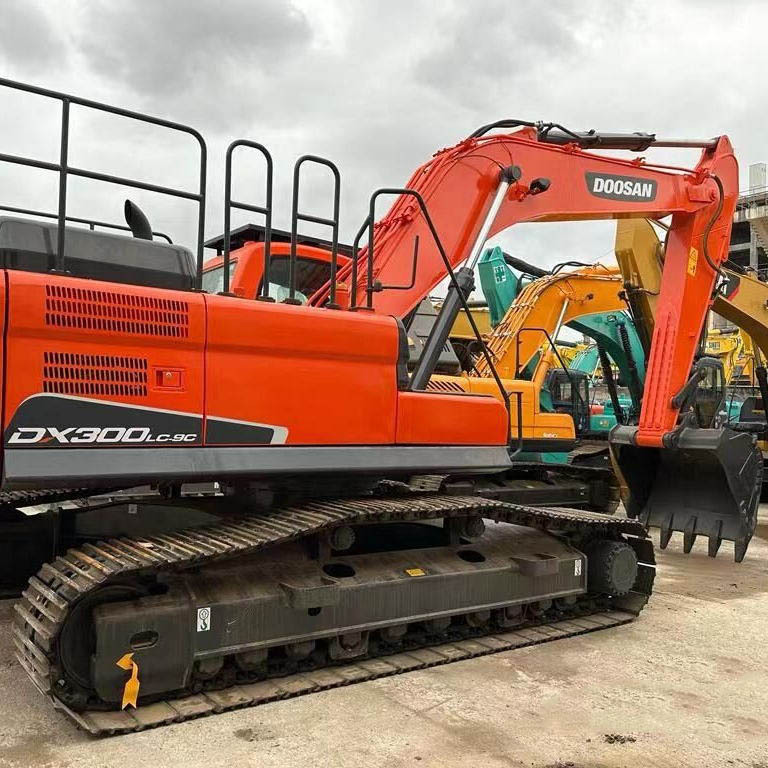 Used Doosan DX300 Excavator