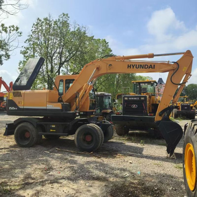 Used Hyundai 150W Excavator