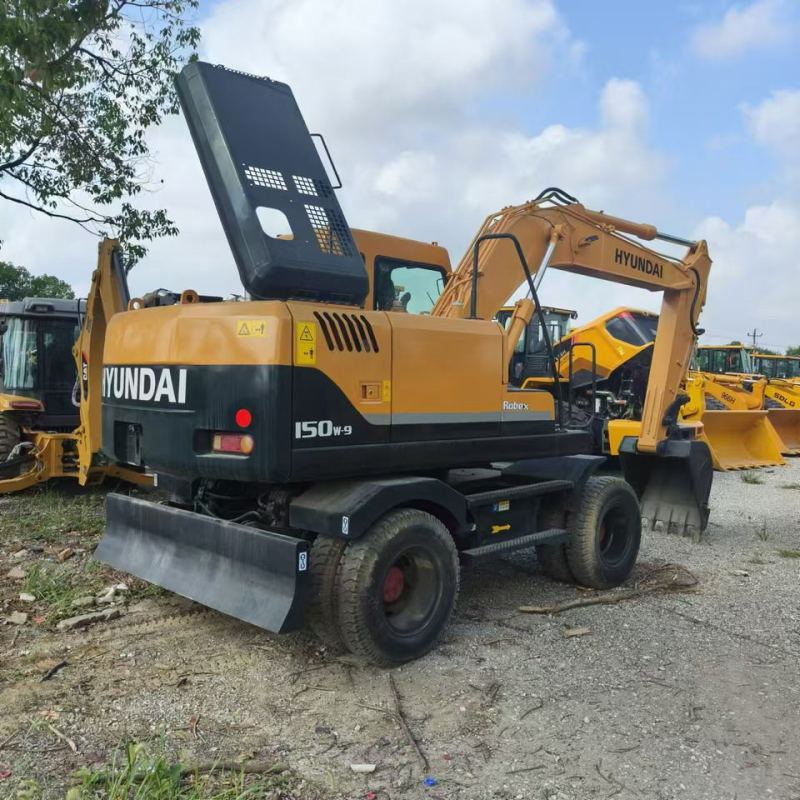 Used Hyundai 150W Excavator