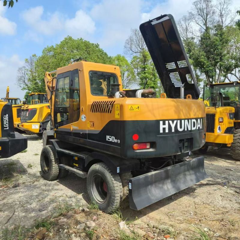 Excavator Hyundai 150W folosit