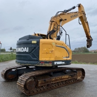 Used Hyundai 235 Excavator