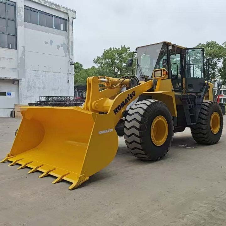 Carregadeira de rodas Komatsu WA380 usada