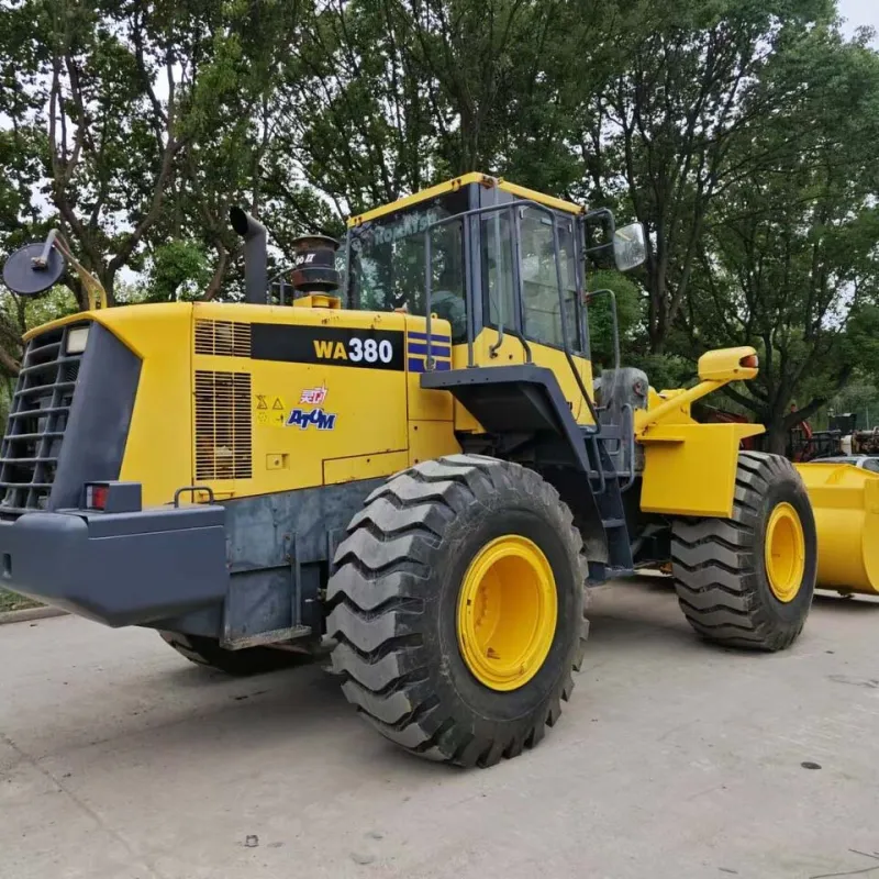 Használt Komatsu WA380 kerekes rakodó