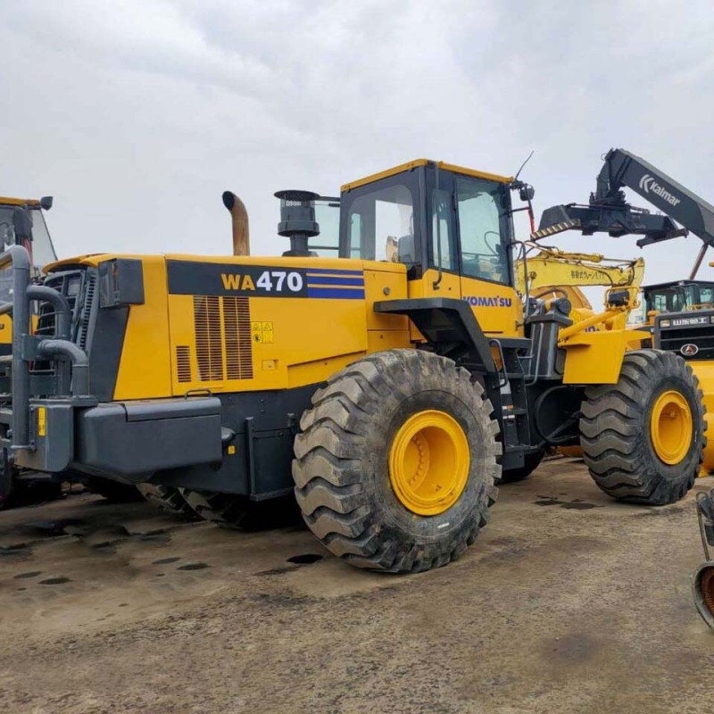 Incarcator pe pneuri Komatsu WA470 folosit