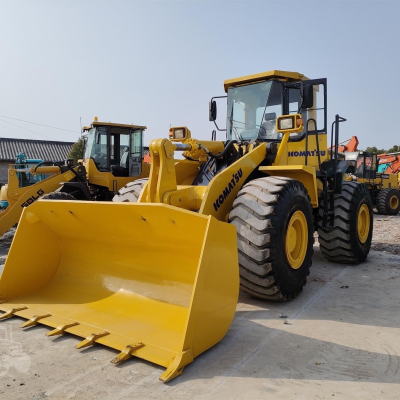 Carregadeira de rodas Komatsu WA470 usada