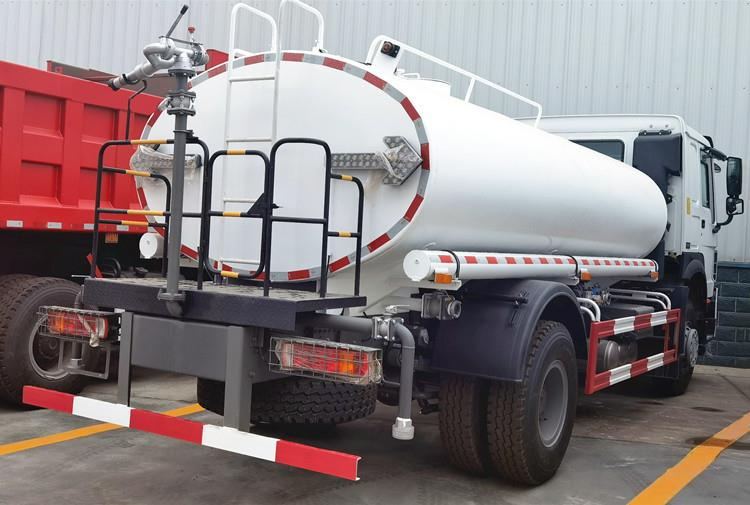 Howo 4X2 Water Tank Truck