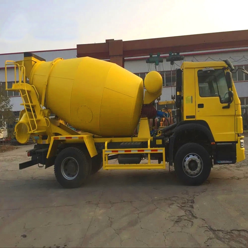 Howo 4x2 Concrete Mixer Truck