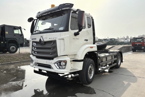Howo NX 4x2 440hp Tractor Truck Powered by MAN Engines for Saudi Arabia
