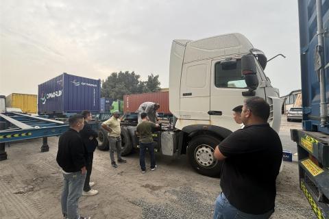 Saudi Customer Buys White Howo T7H Tractor Truck from ZW Group