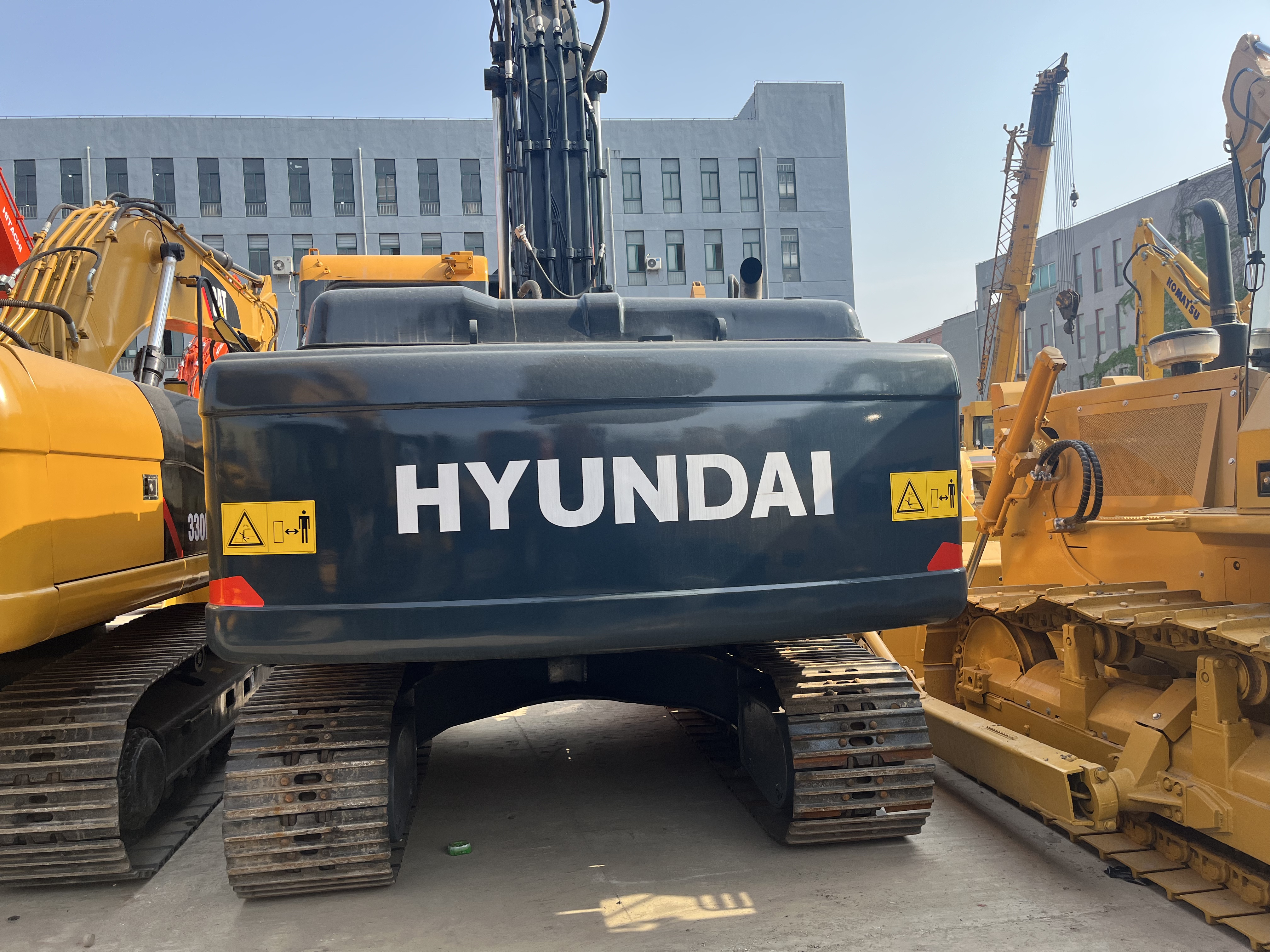 Hyundai Robex 220LC-9S Excavator