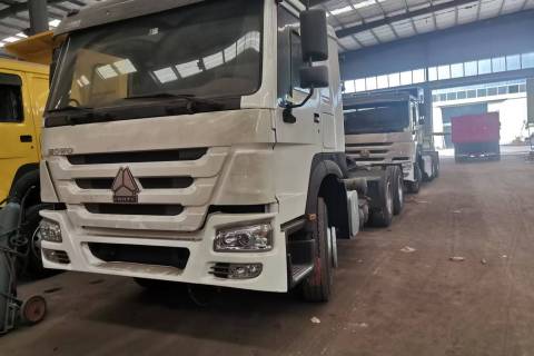 Discover Your Ideal Howo Tractor Truck - 4x2 & 6x4 Options