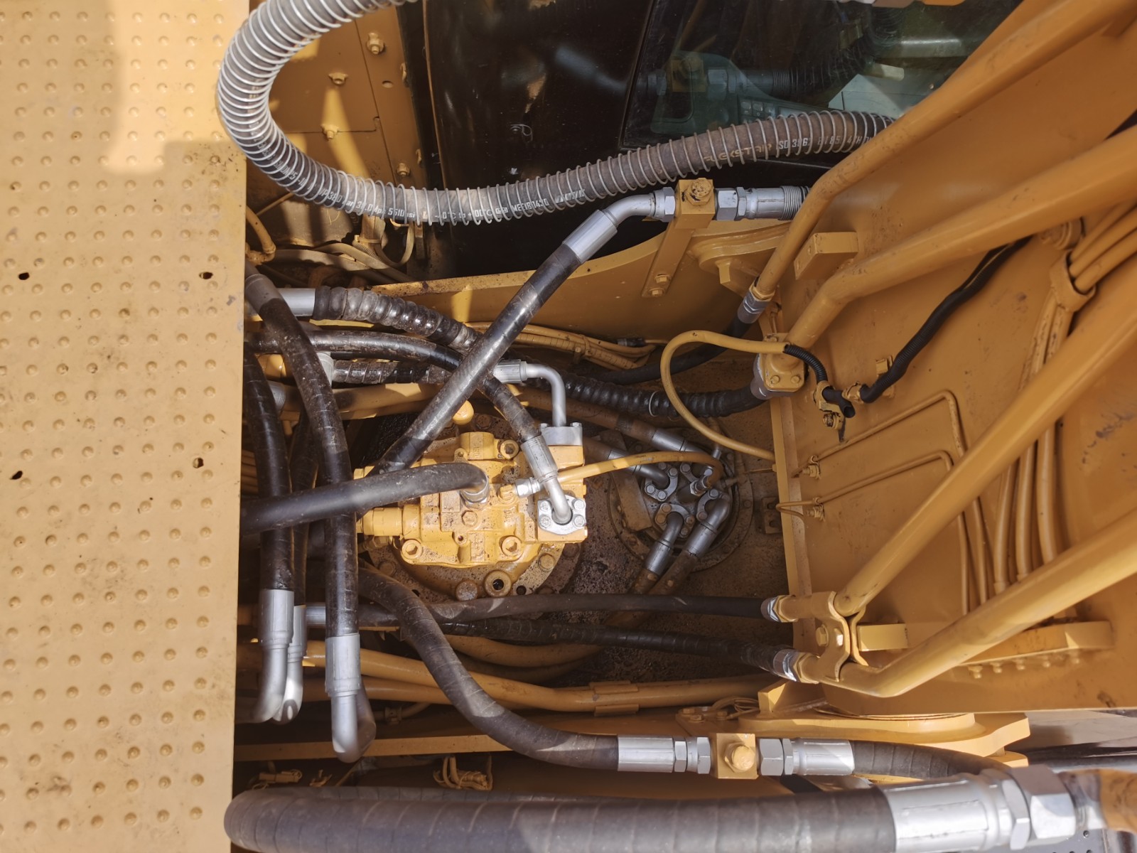 CAT 320 Excavator CAT 320 Excavator