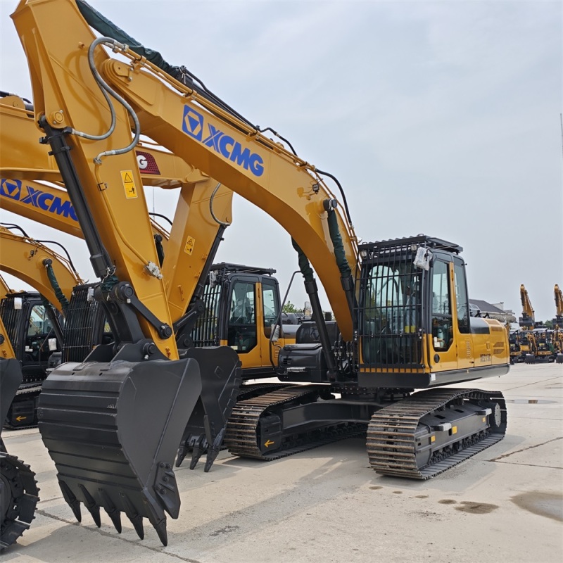 Excavator XCMG XE215C nou-nouț